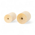 puidust silindrid in 40 × 60 mm ja 50 × 60 mm suurused virnastatud together