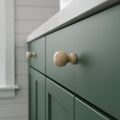 37 mm sale ümar oak puidust mööblinupp installed on cabinet door