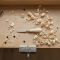 Wood Schnitzen chisel mit turned konisch Holz handle verwendet auf workbench