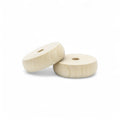 lähikaader  30 mm puidust mängurattad showing wood grain